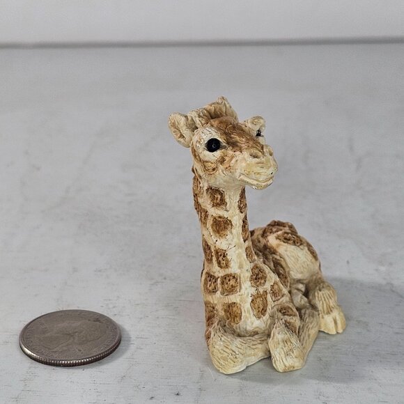 Stone Critters Giraffe Baby Lying Down Figurine Collectible Sculpture - Picture 8 of 8